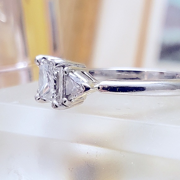 💖 NEAR FLAWLESS, PALLADIUM Princess Cut, Diamond Engagement Ring - Picture 2 of 7